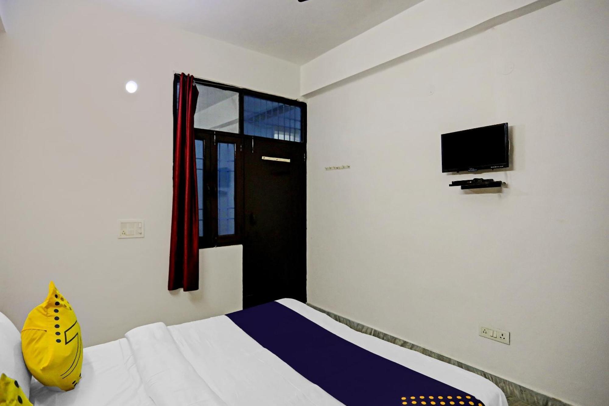 Spot On Raj Hotel Vip Near Worlds Of Wonder Kālkāji Devi 외부 사진