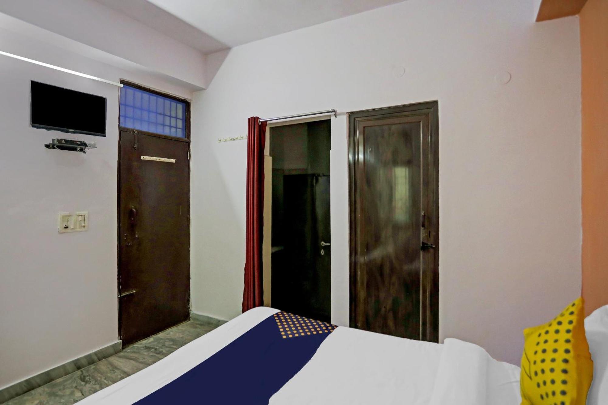 Spot On Raj Hotel Vip Near Worlds Of Wonder Kālkāji Devi 외부 사진