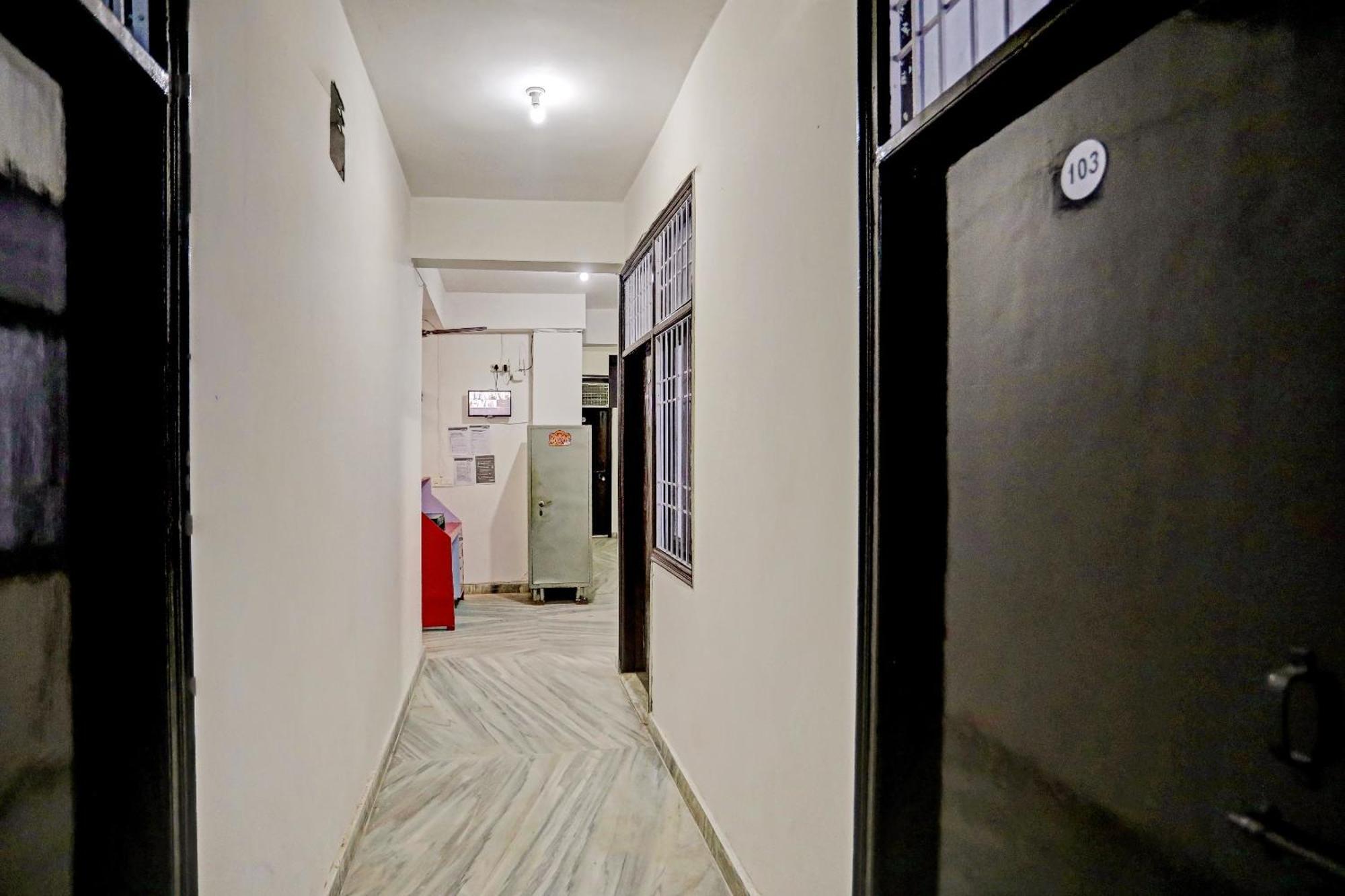 Spot On Raj Hotel Vip Near Worlds Of Wonder Kālkāji Devi 외부 사진